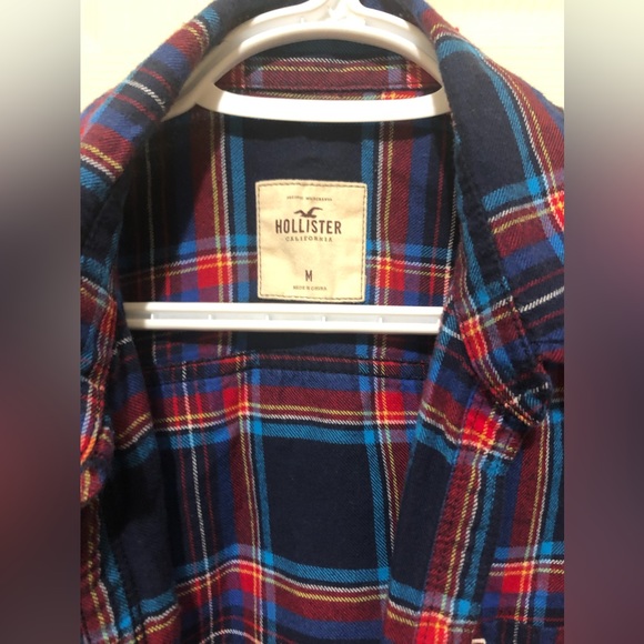 Hollister Woman’s Medium Flannel EUC - Picture 2 of 3